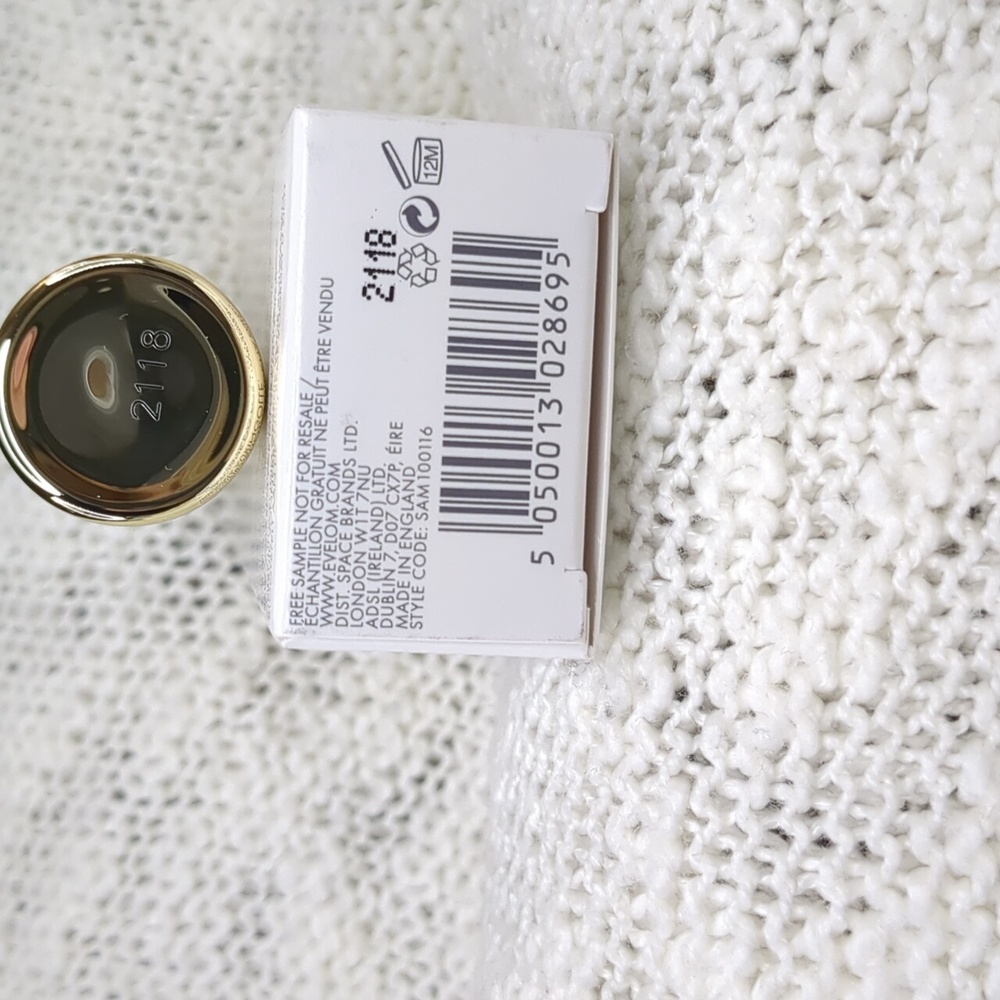 EVE LOM Radiance Repair Retinol Serum, 9.5ml/0.32fl oz - Picture 8 of 9